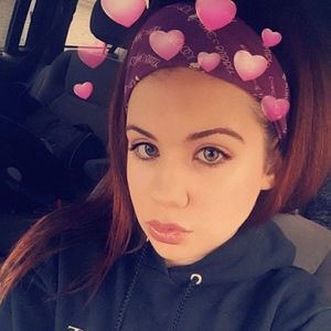 Meet your Posher, Genevieve